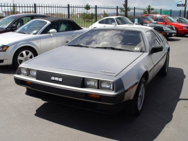 Delorean DMC-12