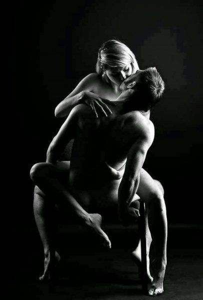 64-goloe-me-p-erotika-porno-pozi-chernoe-belie-64