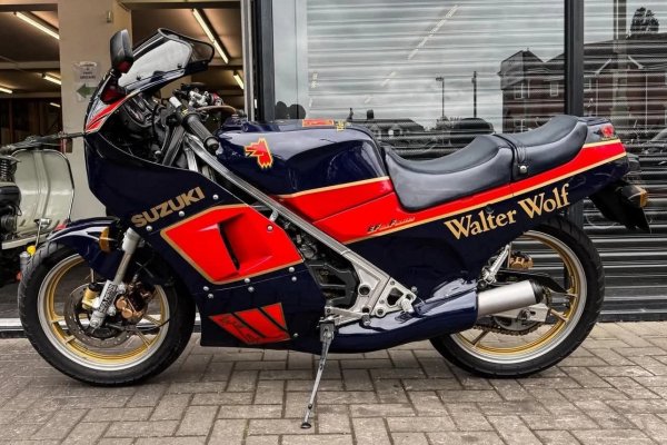 SUZUKI RG250 WALTER WOLF (1987г.)