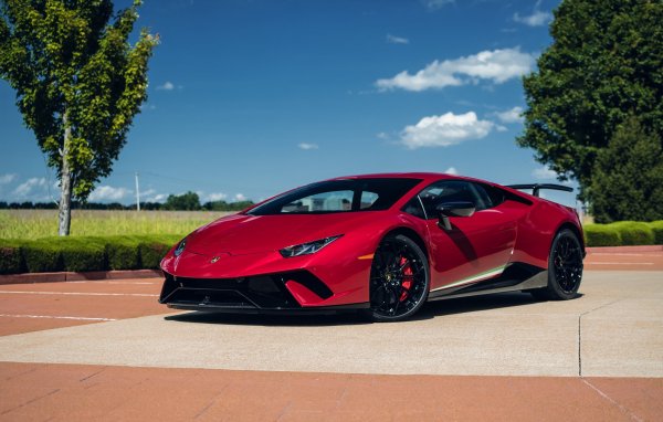 lamborghini-huracan-perfomante-red-sky-blue-vag