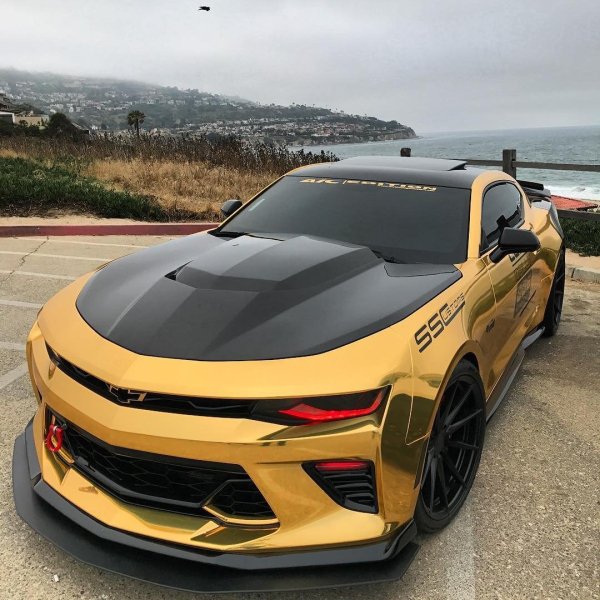 Chevrolet Camaro ZL1 тюнинг в золоте