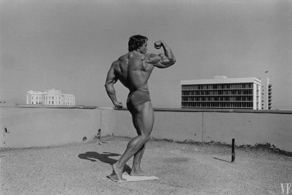 Arnold-schwarzenegger-pumping-iron-ss01