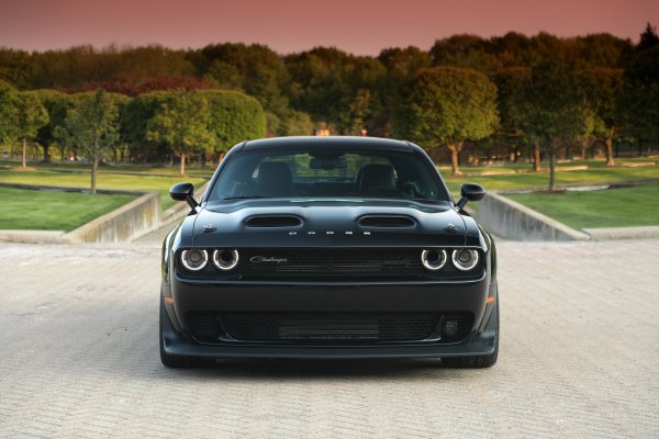 Dodge-challenger-srt-black