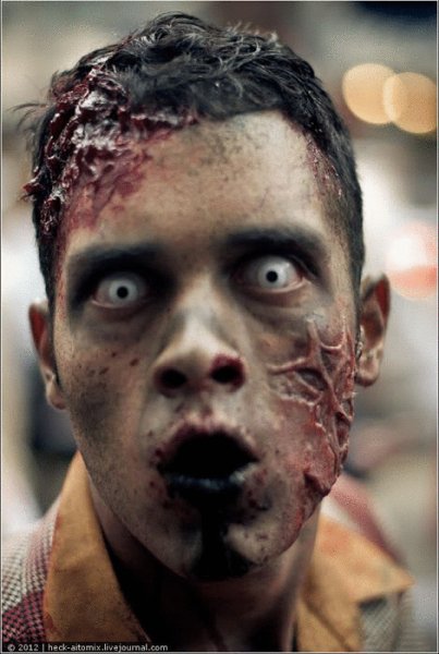 grandioznyiy zombi-parad v toronto
