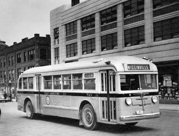 YELLOW COACH MODEL 740 (1939г.)