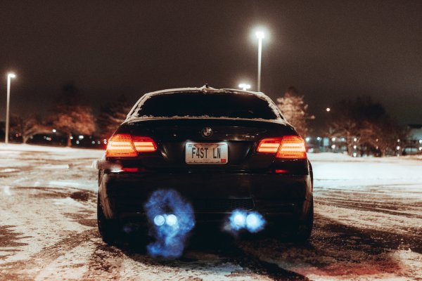 E92-black-night-rear-view