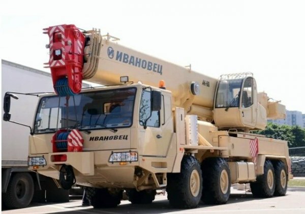 БАЗ-690902