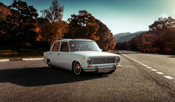 artiom-zamkovoi-vaz-2101-zhiguli-kopeika-doroga