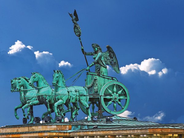 Brandenburgskie-vorota-brandenburg-gate-berlin-germaniia-k-2