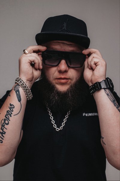 Staffорд63 - Хлопьями снег