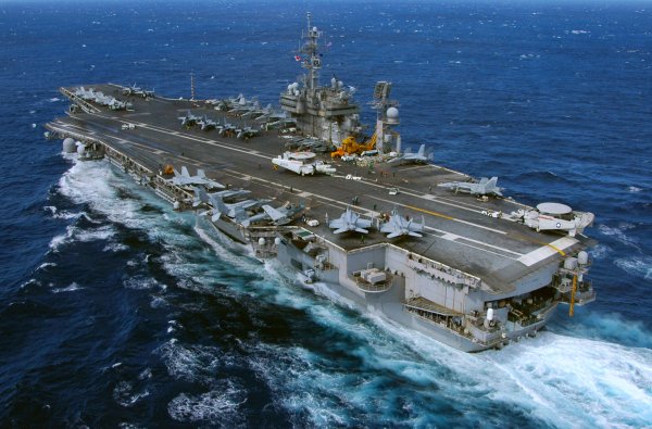 IMG viter59 USS Kitty Hawk CV-63