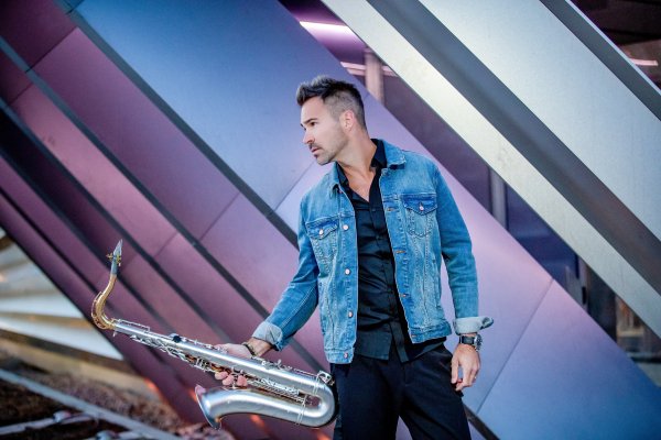 Phil Denny - Switch Up