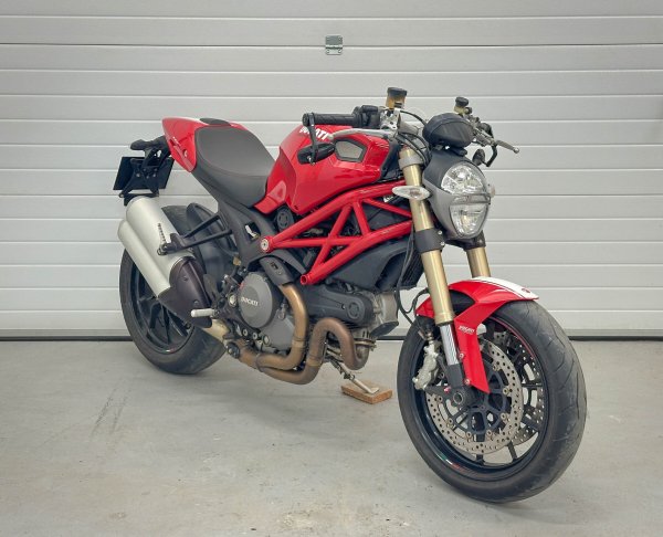 DUCATI MONSTER 1100EVO (2012г.)