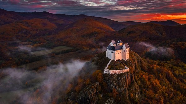 FuzerCastle ROW5526919204 UHD