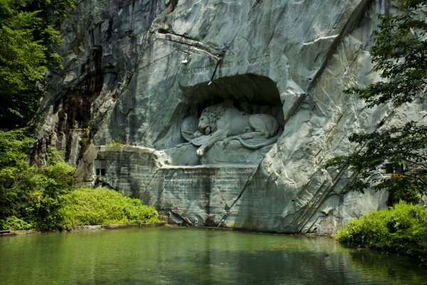 shveycariya-lucerne-park-prud