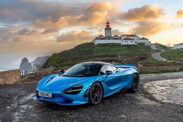 Mclaren-750s-coupe