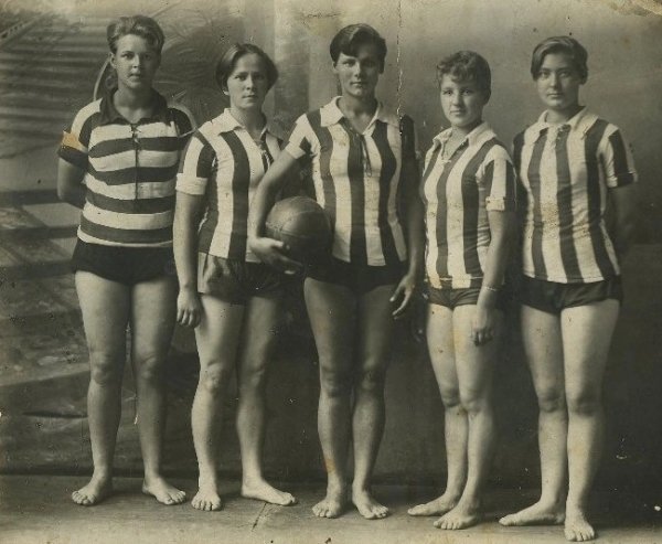 Баскетбольная ком.ТЖД Тюмень(31 г.)