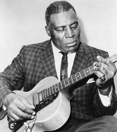 Howlin' Wolf - Sittin' On The Top Of The World