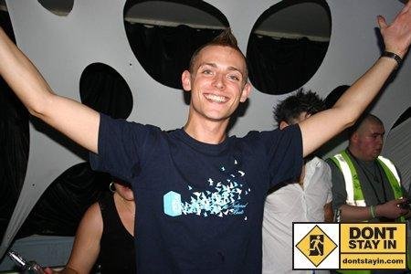 Arkitech - Convulsion [Revaux Remix]