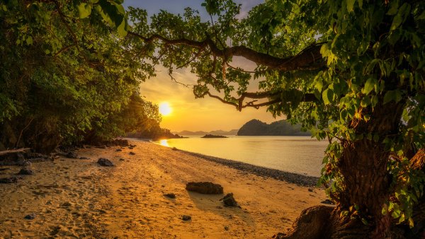 Lock2023-b46 wl thanbokkhoranithailand alamy 1920x1080