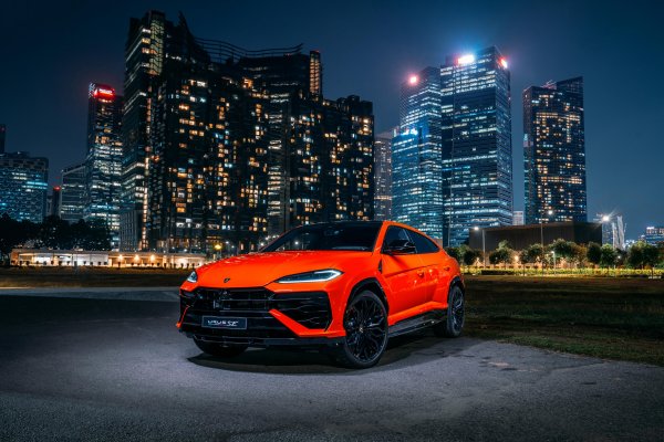 Обои Lamborghini Urus SE Сингапур