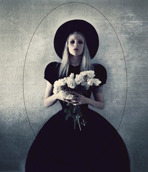 Gothic fashion photo (4)