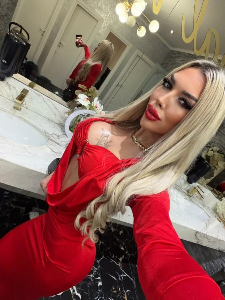 Alexandra Ali