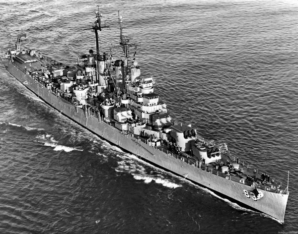 IMG viter59 USS Manchester CL-83