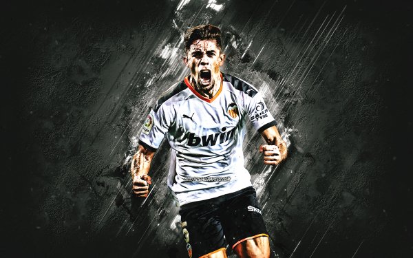 gabriel-paulista-valencia-cf-brazilian-footballer-portrait-la