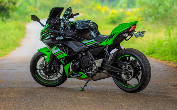 Kawasaki ninja 650 mototsikl