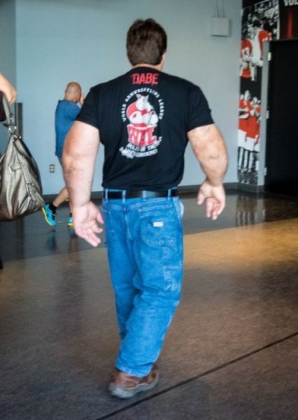 чемпион мира по бодибилдингу зап 302 04