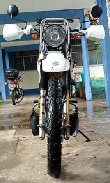 Suzuki DR200