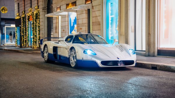 Maserati-mc12