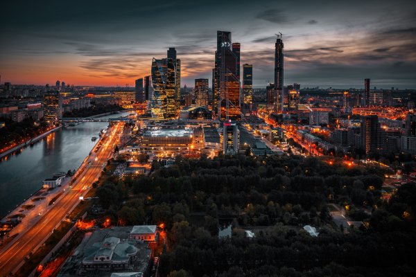 moskva-gorod-reka-doma-zdaniia-neboskrioby-biznes-tsentr-mos