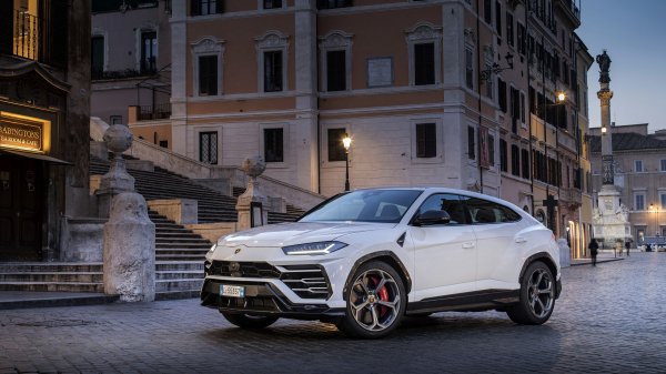 lamborghini-urus-2019