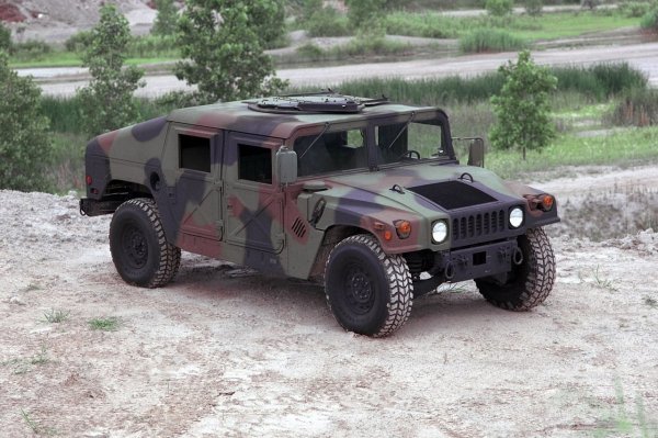 AM General HMMWV M998
