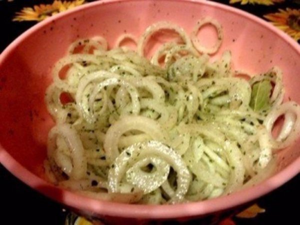 Маринованный лучок для шашлыка салатов и просто с