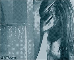 Alien-vs-Predator-shower-flush