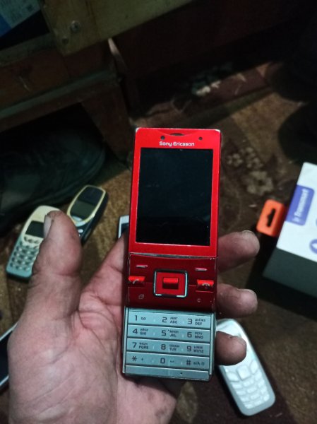 Sony Ericsson j20i