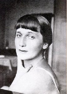 Ахматова-Дверь полуоткрыта