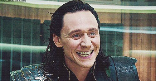 Tom-as-Loki-tom-hiddleston-31989567-500-