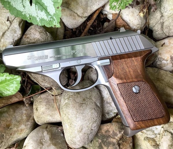 SIG-SAUER