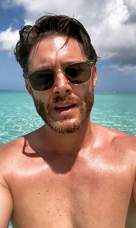 JENSEN ACKLES via Instagram (23-06-2022)