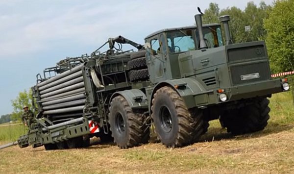 трубоукладочная машина ТУМ-150В и тягач К-701 Кировец