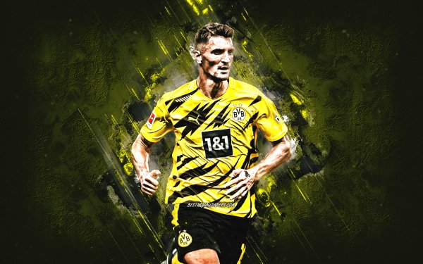 thomas-meunier-borussia-dortmund-bvb-belgian-soccer-player-po