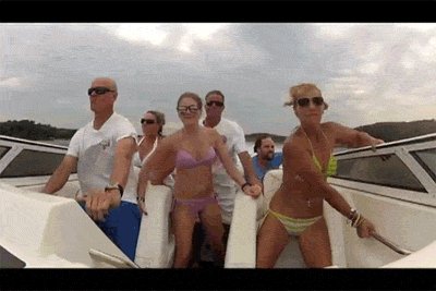 Приятная прогулка на катере...