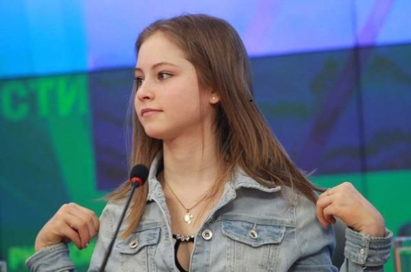 Юля Липницкая