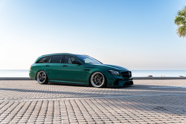 Mercedes-benz-e63