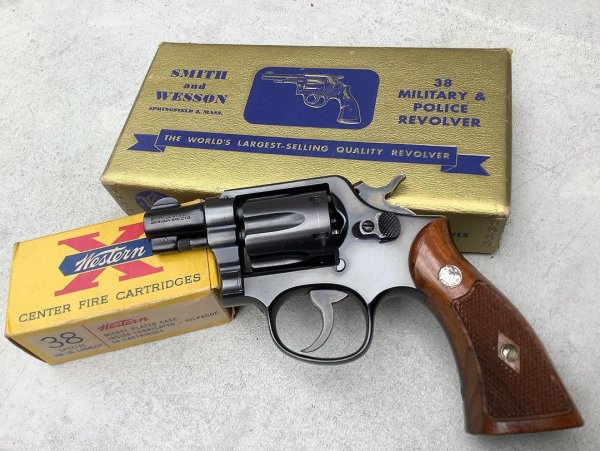 S &amp; W MILITARY &amp; POLICE(PRE MODEL 10)