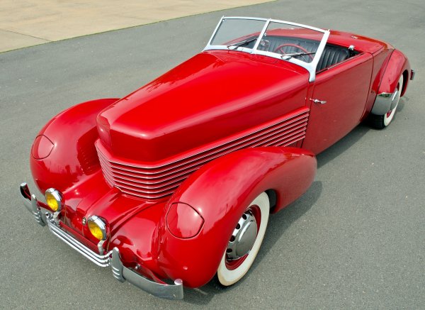 CORD 810 (1936г.)